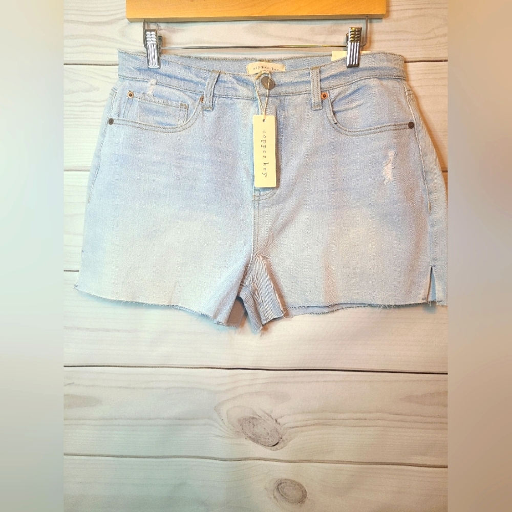 NWT Copper Key High Rise Frayed Hem Mom Shorts Size 9